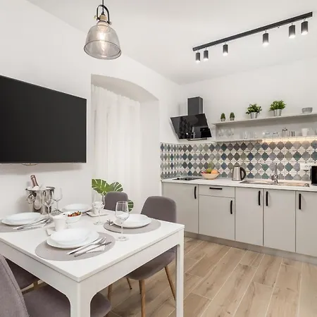 Srnec Apartments - Korzo Rijeka Extérieur photo
